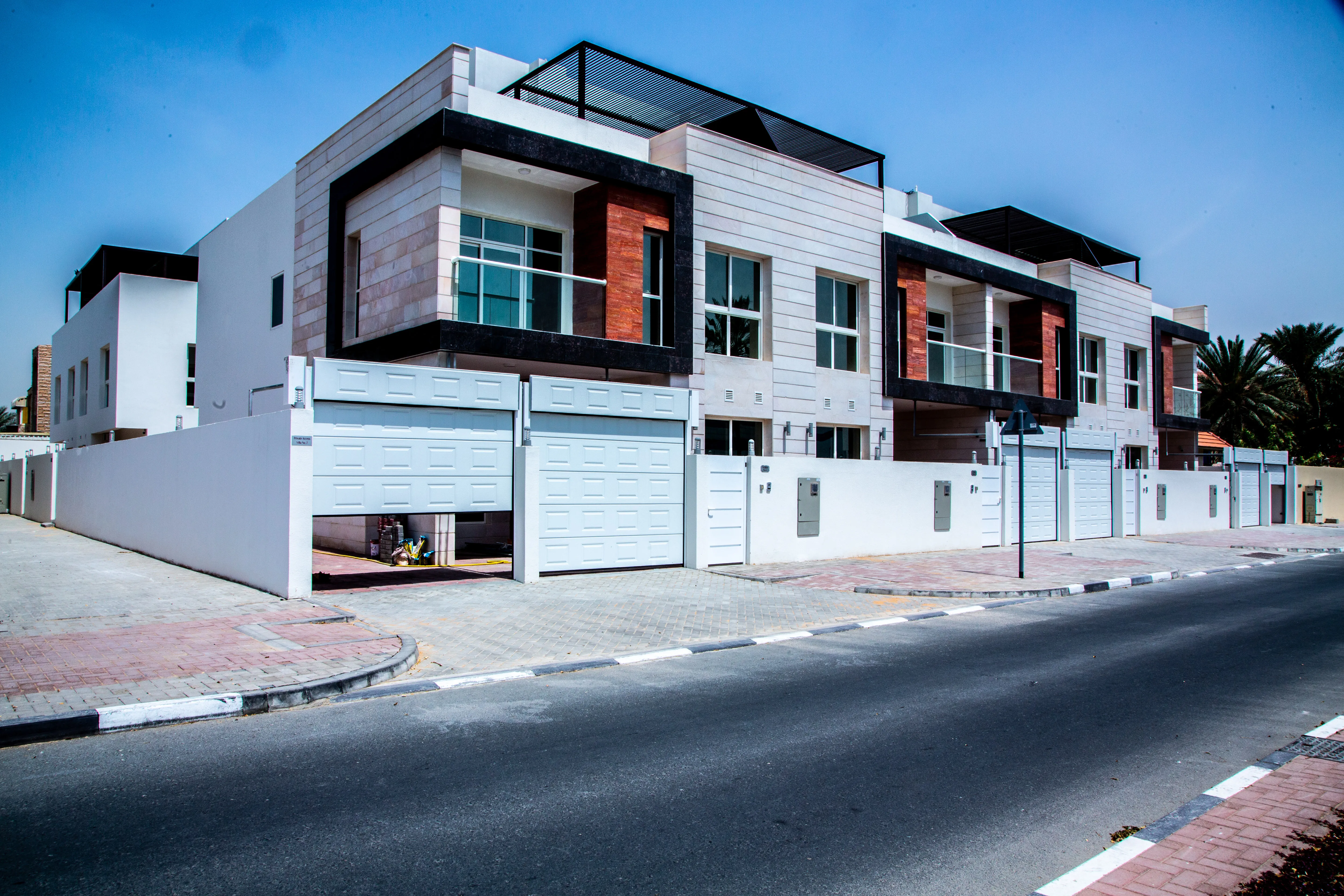 Al Twar Villa Complex — Plot 226-402