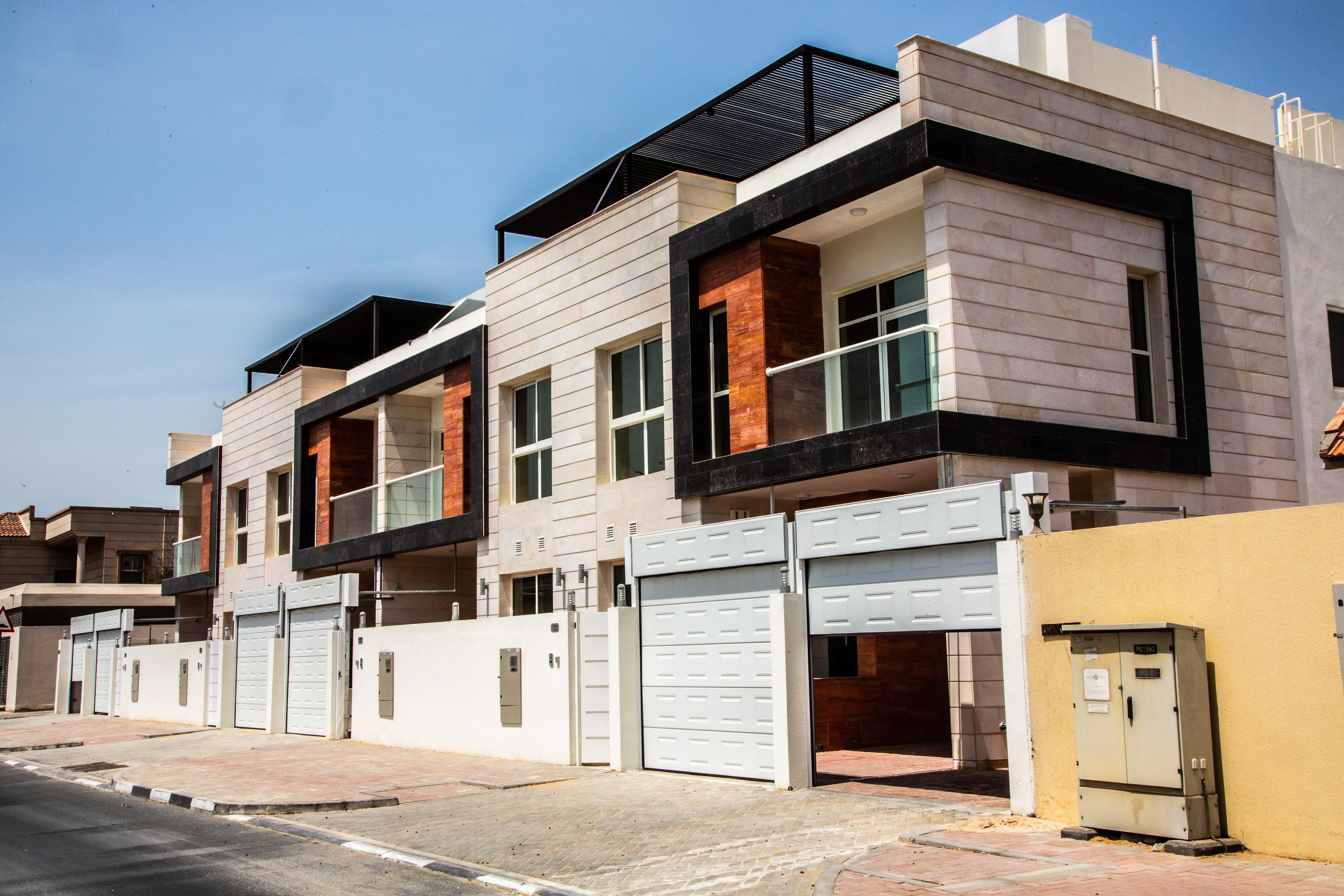 Al Twar Villa Complex — Plot 226-402