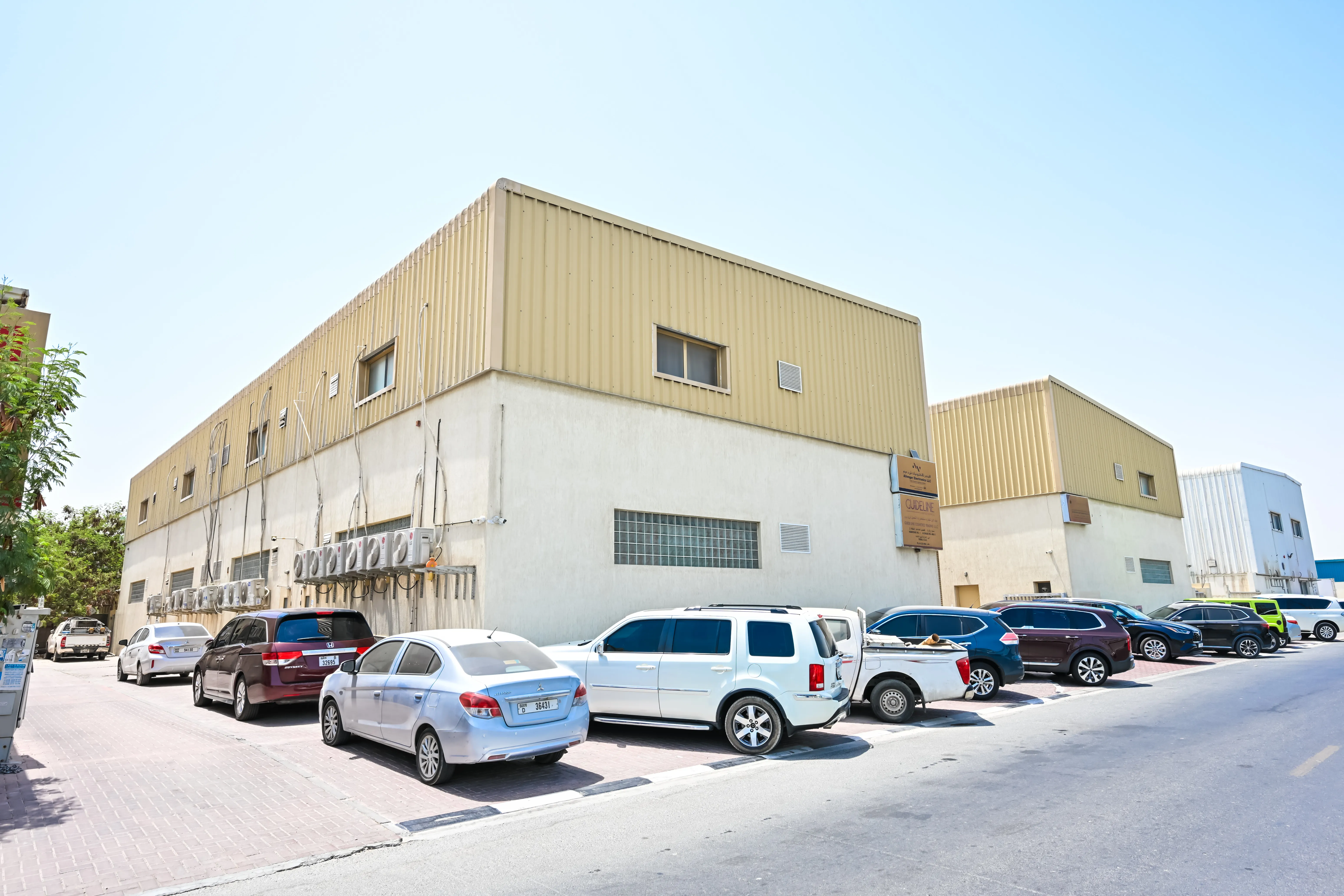 P106 WAREHOUSE — Plot 284-737